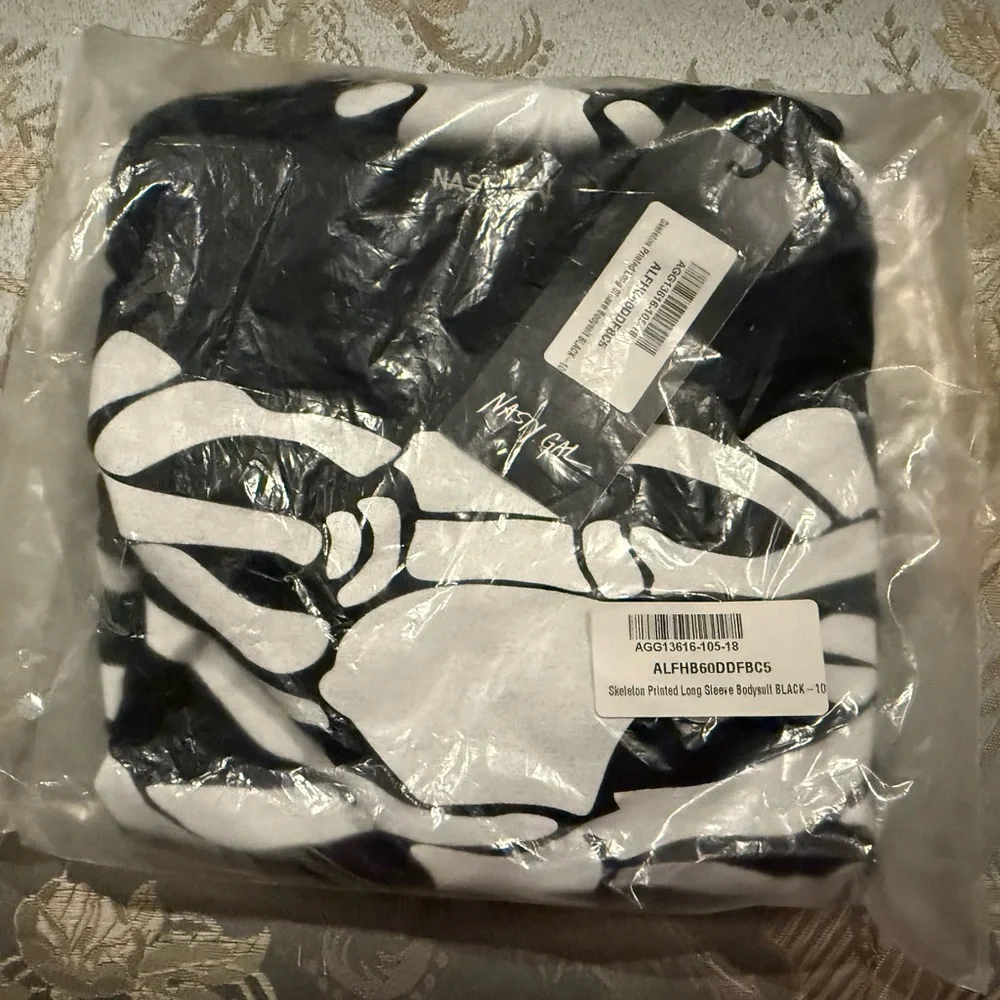 Nasty Gal Skeleton long Sleeve Bodysuit - Picture 7 of 8